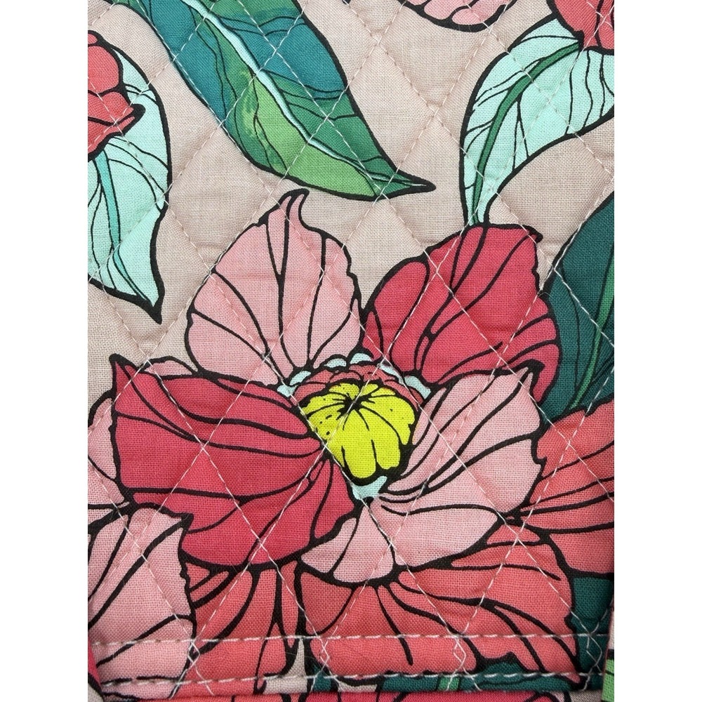 Vera‎ Bradley Quilted Floral Crossbody Shoulder Bag Pink Adjustable Strap NWT - Picture 13 of 14